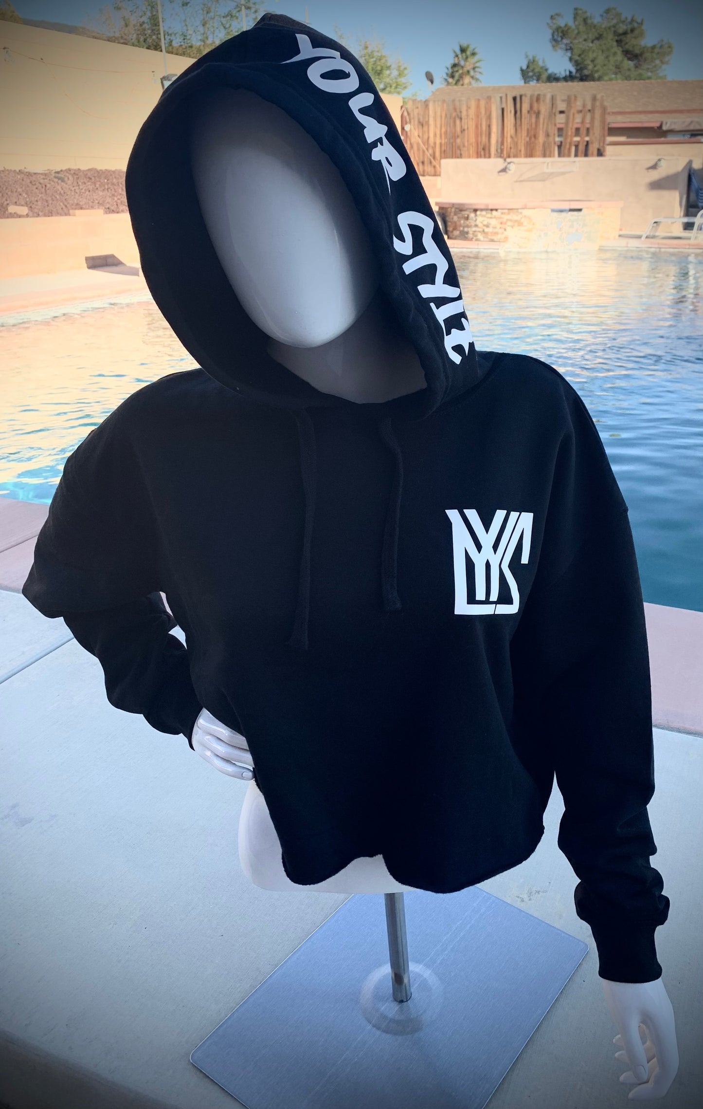Woman’s Cropped Hoodie