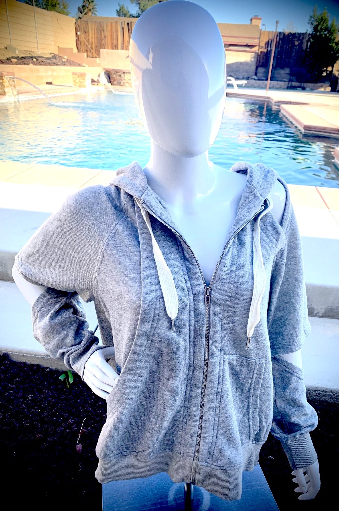 Women’s cut out zip-up hoodie - Heather Grey